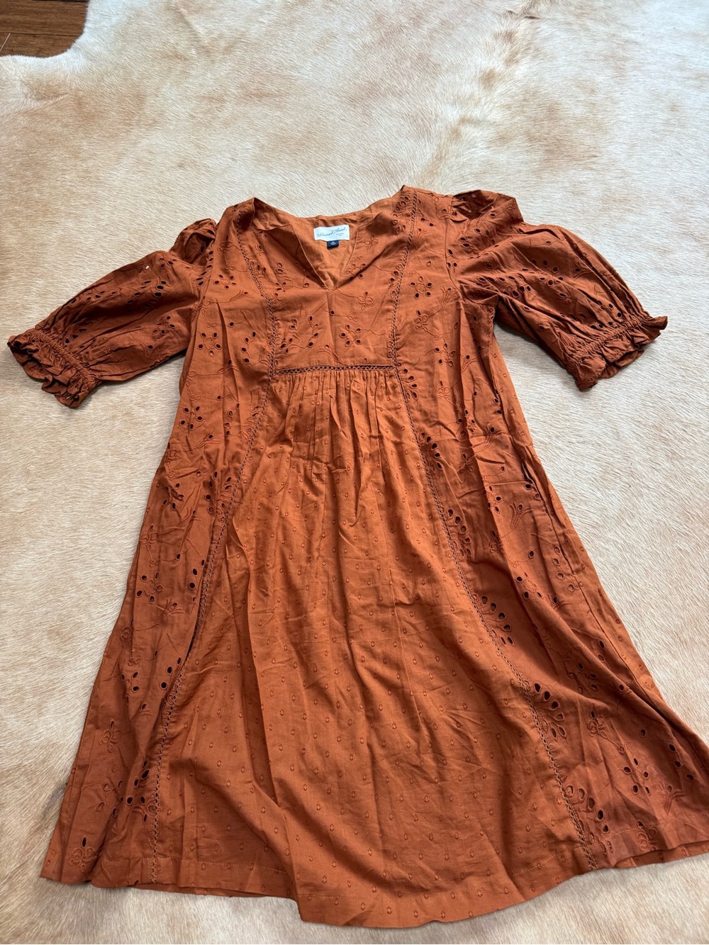 Universal Thread Rust Orange Eyelet V-Neck Top